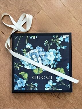 Gucci Hydrangea Print Navy Gift Box with Cream Ribbon